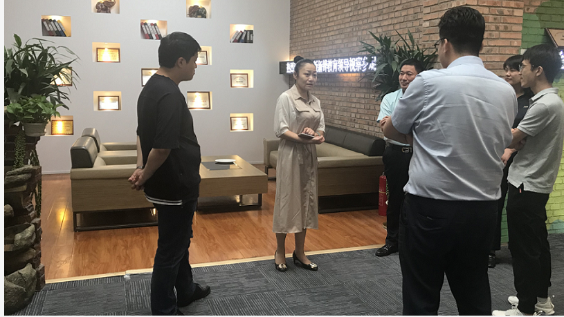 快讯 | 山东出版传媒旗下新铧教育到访格伦大语文，共商大计